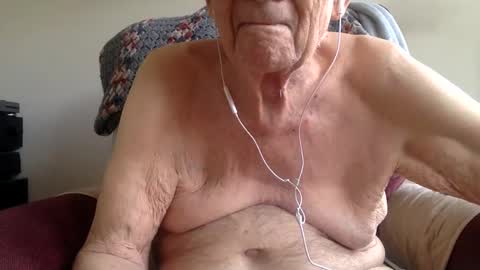 Sweet old guy online show from 18, 9, 2025