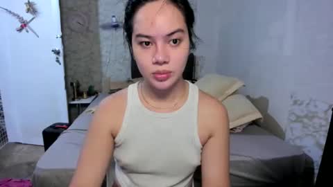 Snapshot of gorgeneviev69 chatting on 15, 12, 2025 geneviev online show from 15, 12, 2025