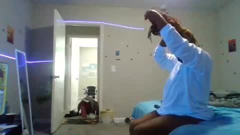 Snapshot of gotcake713 chatting on 23, 11, 2025 Sue Goddess online show from 23, 11, 2025