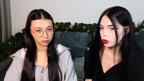 Snapshot of gothicxz chatting on 15, 12, 2024 HIMORI AND LISAPVT NAKED online show from 15, 12, 2024
