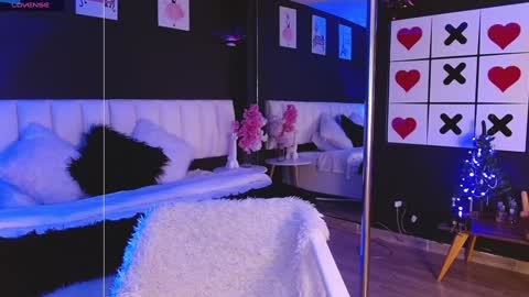 Snapshot of gotthic_met chatting on 18, 12, 2024 Meredith Alessandra online show from 18, 12, 2024