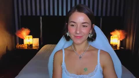 Snapshot of gracefulmichelle chatting on 8, 7, 2026 gracefulmichelle online show from 8, 7, 2026