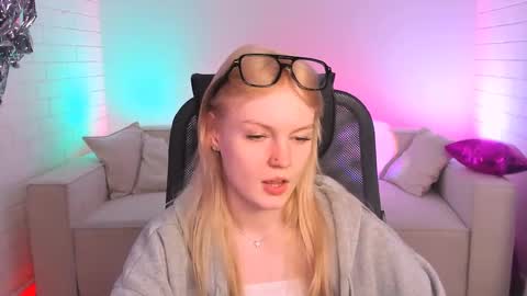 Grace Glamour online show from 10, 2, 2025