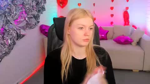 Grace Glamour online show from 22, 2, 2025