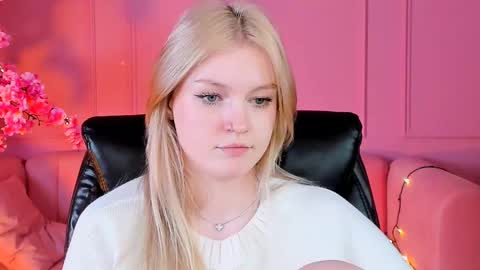 Grace Glamour online show from 27, 2, 2025