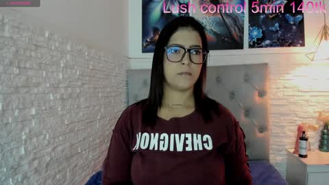 Snapshot of graceymilf999 chatting on 21, 1, 2025 Gracey Milf online show from 21, 1, 2025