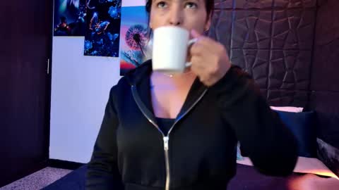 Snapshot of graceymilf999 chatting on 5, 11, 2025 Gracey Milf online show from 5, 11, 2025