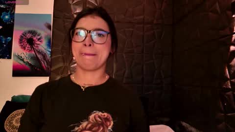 Snapshot of graceymilf999 chatting on 25, 11, 2025 Gracey Milf online show from 25, 11, 2025