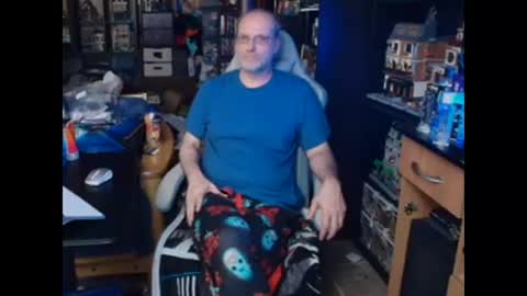 Christopher online show from 11, 4, 2026