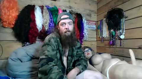 grannypounder online show from 6, 1, 2025