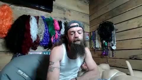 grannypounder online show from 9, 1, 2025