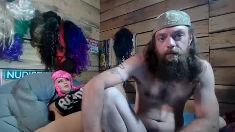 grannypounder online show from 8, 3, 2025