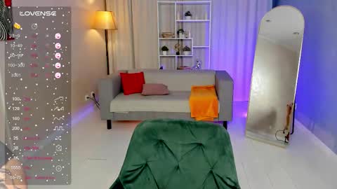 Snapshot of graseflower chatting on 1, 12, 2025 Grase online show from 1, 12, 2025