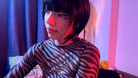 grayce blossoms24 online show from 17, 10, 2025