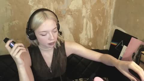 graylovescookies online show from 7, 12, 2024