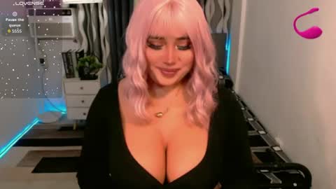 Snapshot of great_selfsuckerts chatting on 5, 7, 2026 PAULATHEONE online show from 5, 7, 2026