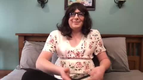 Snapshot of greedychin chatting on 3, 2, 2025 Also Khloe online show from 3, 2, 2025