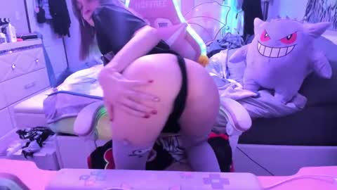 GreenEyedLovexo online show from 15, 1, 2025