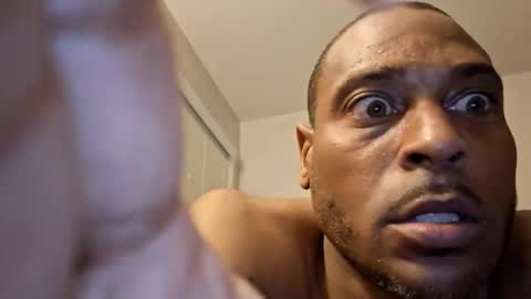 Snapshot of greeneyetwin chatting on 7, 6, 2026 greeneyetwin online show from 7, 6, 2026
