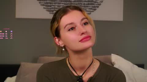 Snapshot of greengazon chatting on 2, 12, 2025 Kelly online show from 2, 12, 2025