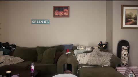 Snapshot of greenxxxqueen chatting on 26, 1, 2025 SexQueen Nikki online show from 26, 1, 2025