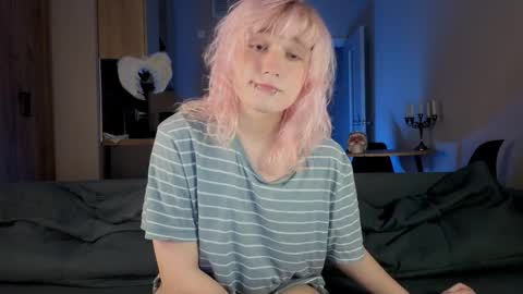 Greg-independent model online show from 4, 4, 2026