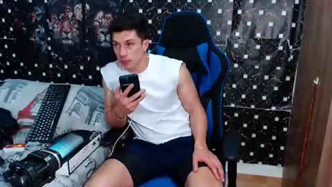 griego01 online show from 19, 12, 2025