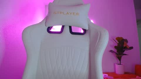 daphne online show from 10, 2, 2025