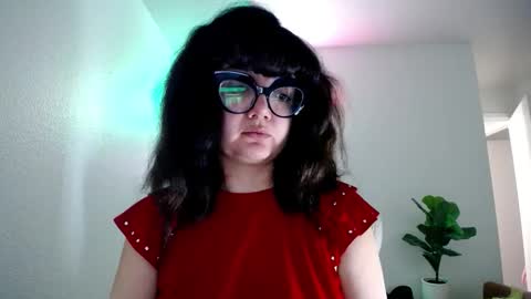 daphne online show from 10, 3, 2026