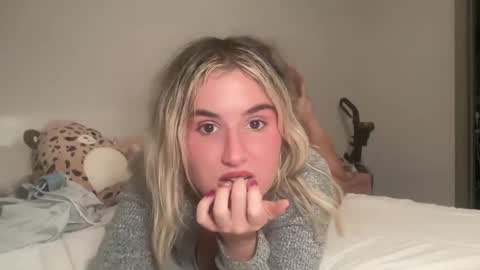 Snapshot of grrlgod chatting on 17, 2, 2025 grrlgod online show from 17, 2, 2025