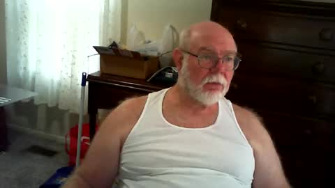 Snapshot of gtnolder60 chatting on 11, 7, 2026 Gary online show from 11, 7, 2026
