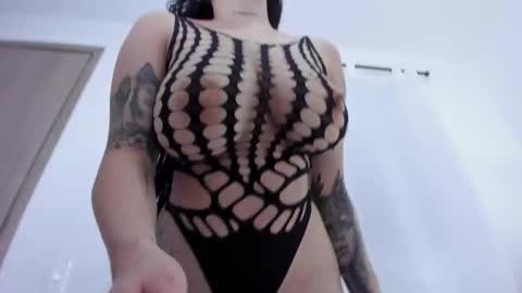 Snapshot of guadalupe21_ chatting on 12, 11, 2025 Guadalupe online show from 12, 11, 2025