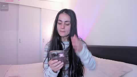 Elena online show from 2, 1, 2025