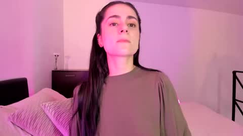 Elena online show from 4, 3, 2025