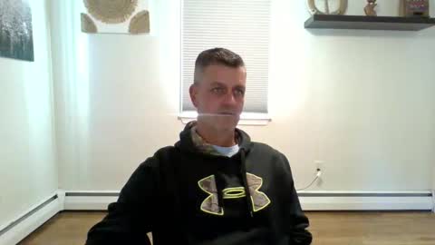 Snapshot of gudguy2025 chatting on 21, 10, 2025 gudguy2025 online show from 21, 10, 2025