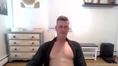 Snapshot of gudguy2025 chatting on 17, 5, 2026 gudguy2025 online show from 17, 5, 2026