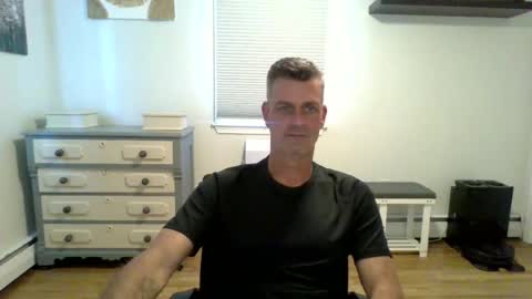 Snapshot of gudguy2025 chatting on 20, 6, 2026 gudguy2025 online show from 20, 6, 2026