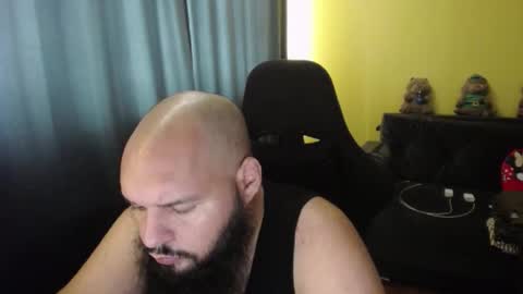 Snapshot of guessswho24 chatting on 21, 10, 2025 Ayan online show from 21, 10, 2025