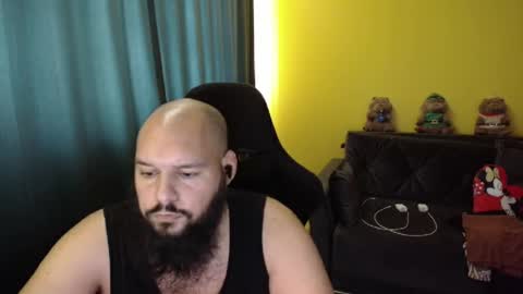 Snapshot of guessswho24 chatting on 22, 11, 2025 Ayan online show from 22, 11, 2025