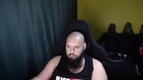 Snapshot of guessswho24 chatting on 25, 11, 2025 Ayan online show from 25, 11, 2025