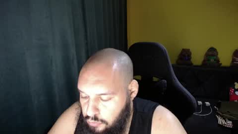 Snapshot of guessswho24 chatting on 28, 11, 2025 Ayan online show from 28, 11, 2025