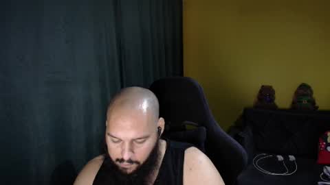 Snapshot of guessswho24 chatting on 16, 12, 2025 Ayan online show from 16, 12, 2025