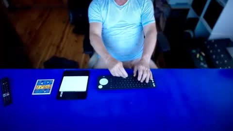 guesswhatigot2 online show from 2, 11, 2025