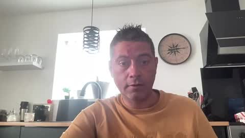 guil0 online show from 14, 9, 2025