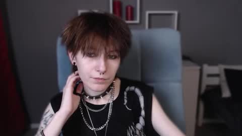 guitarandangell online show from 11, 11, 2025