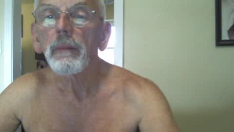 Snapshot of gulfcoast1952 chatting on 24, 1, 2025 Roy online show from 24, 1, 2025