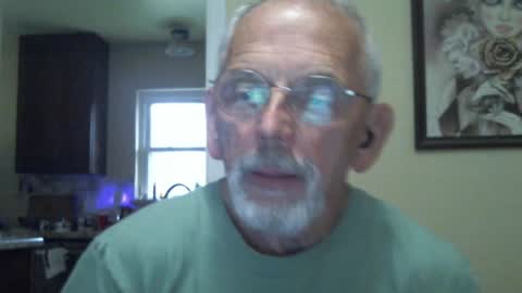 Snapshot of gulfcoast1952 chatting on 25, 1, 2025 Roy online show from 25, 1, 2025