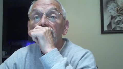 Snapshot of gulfcoast1952 chatting on 12, 2, 2025 Roy online show from 12, 2, 2025