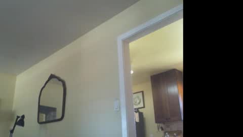 Snapshot of gulfcoast1952 chatting on 14, 10, 2025 Roy online show from 14, 10, 2025