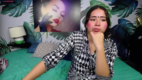 Snapshot of gurvinderr chatting on 6, 2, 2025 Hushaima Gur online show from 6, 2, 2025